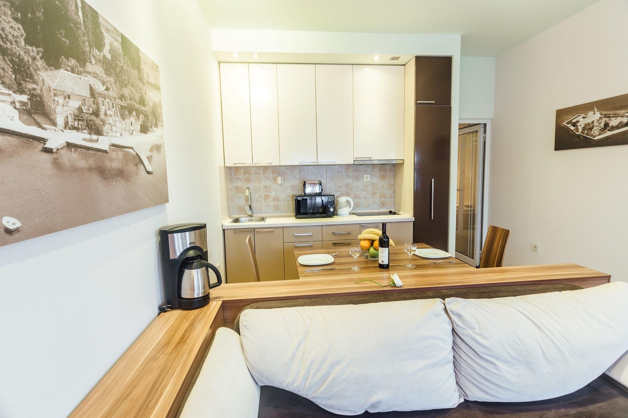 Apartments Monet Tivat Zewnętrze zdjęcie