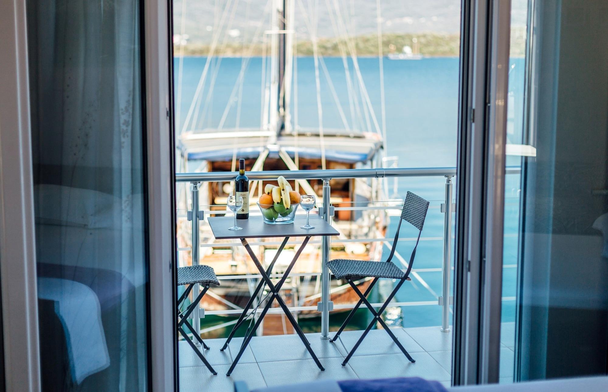 Apartments Monet Tivat Zewnętrze zdjęcie